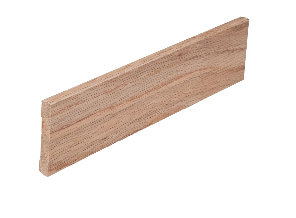 Feielist lakkert Eik 09×015 v:5634521 Feielist lakkert Eik 09×015 v:5634521