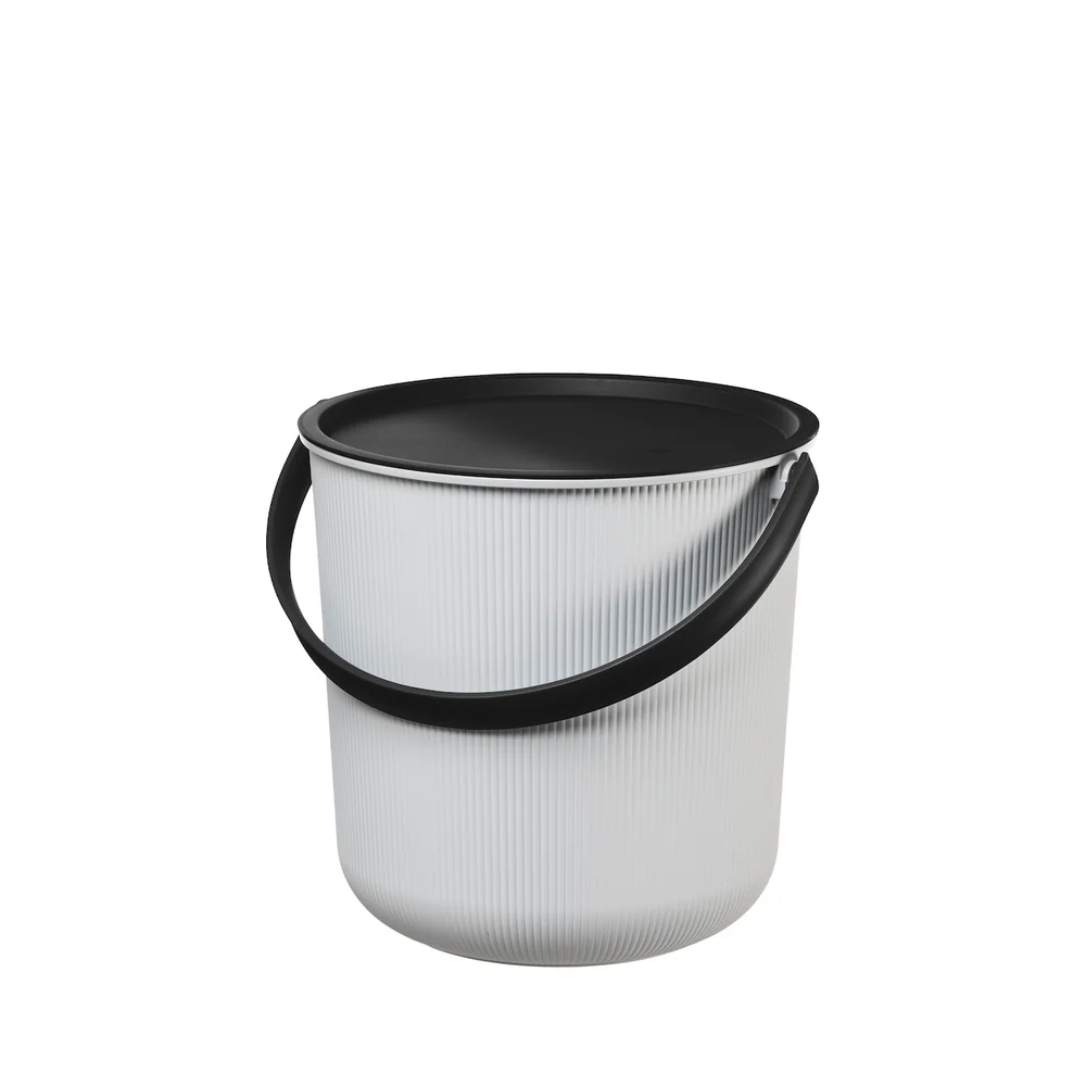 AKITA OPPBEVARINGSBØTTE 10 L v:7876403 AKITA OPPBEVARINGSBØTTE 10 L v:7876403