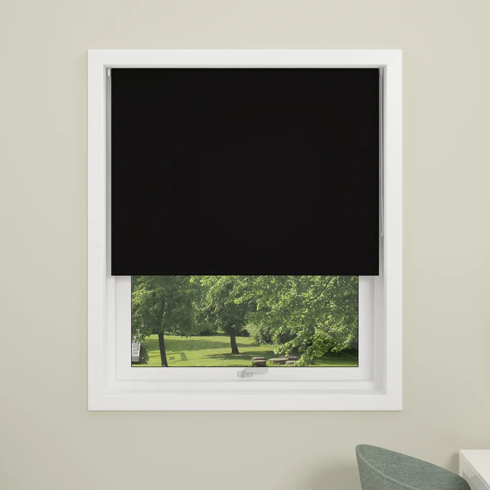 DEBEL RULLEGARDIN UNI MAXI LYSTETT SORT 180X210 v:7688596 DEBEL RULLEGARDIN UNI MAXI LYSTETT SORT 180X210 v:7688596