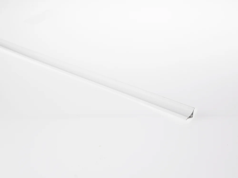 KJØKKENLIST PVC 14 X 14MM HVIT 2,6M v:2791725